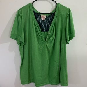 Casual Green Tee with Buttons Size 28